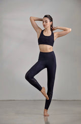 Onzie - Selenite Midi Leggings in Black