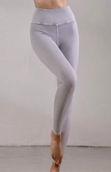 Avocado - Remi 7/8 Leggings in Grey
