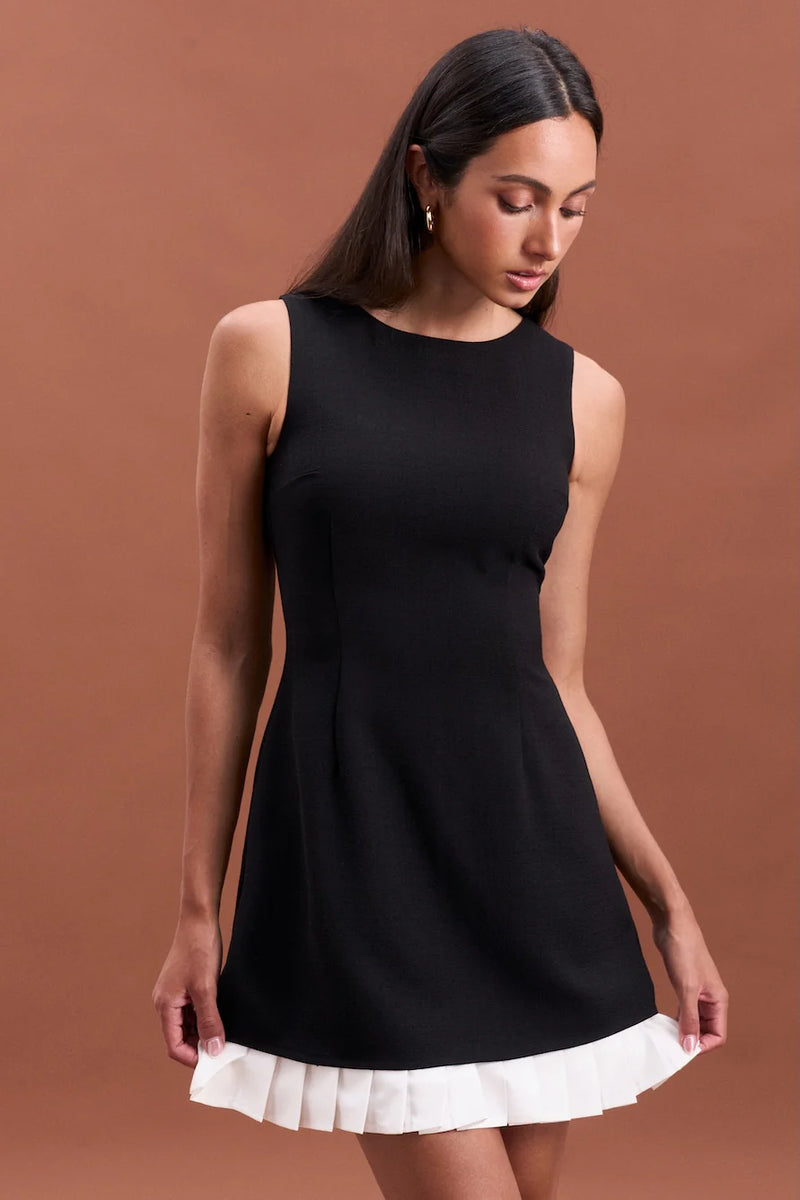Emvy - Audrey Padded Dress in Black