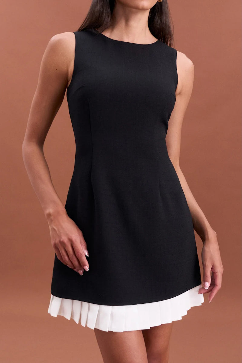 Emvy - Audrey Padded Dress in Black