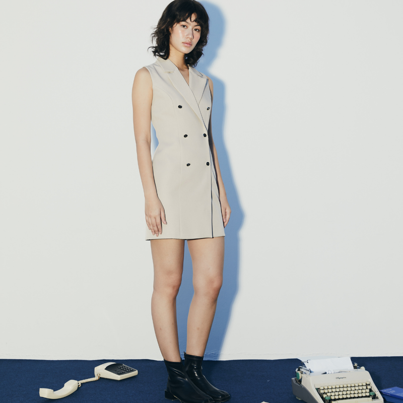 TIANA - Mademoiselle Sleeveless Blazer Dress in Beige Gym & Tonic TIANA - Mademoiselle Sleeveless Blazer Dress in Beige Gym & Tonic