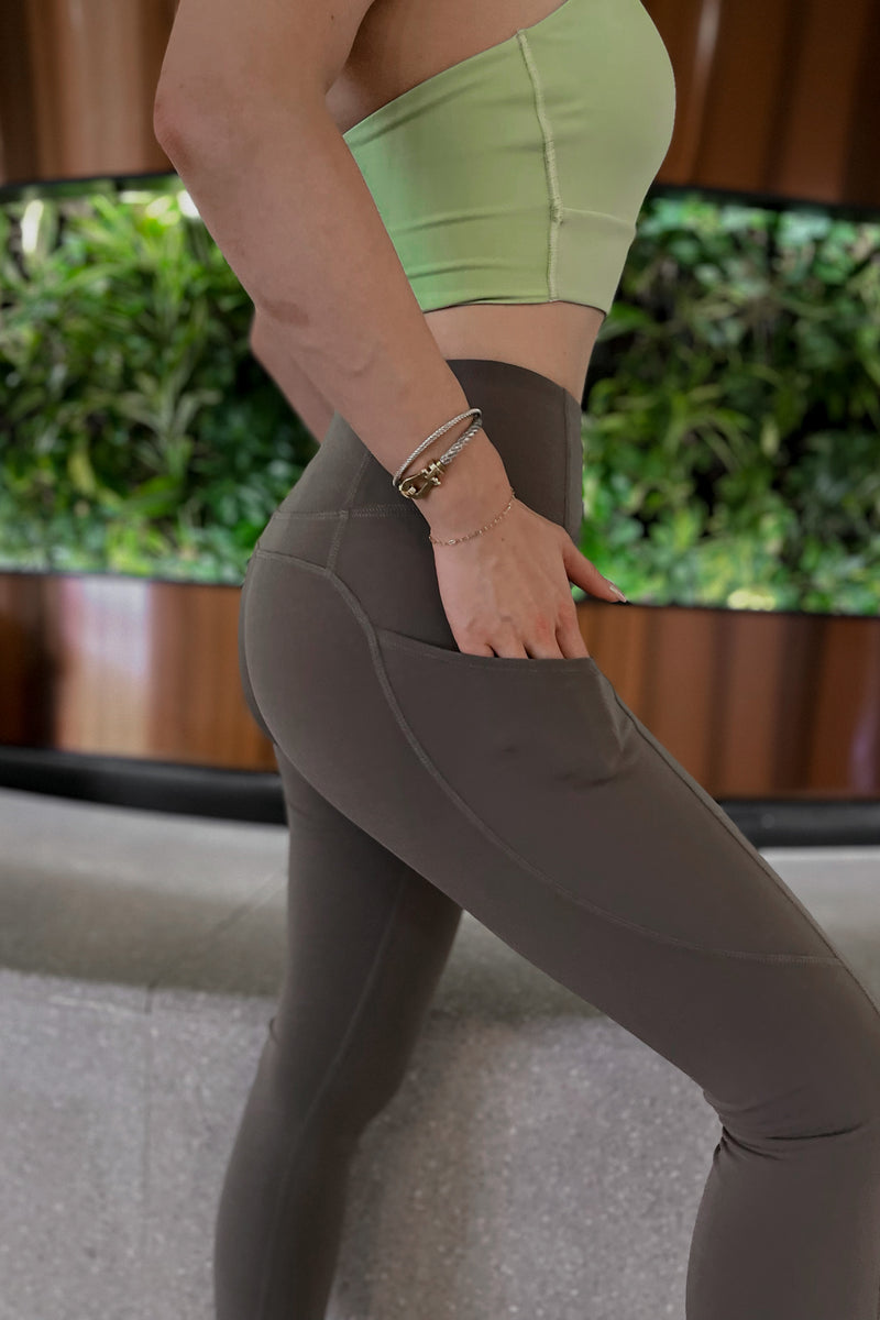 Tag Zero - High Waist Pocket Leggings in Olive Green – Gym & Tonic