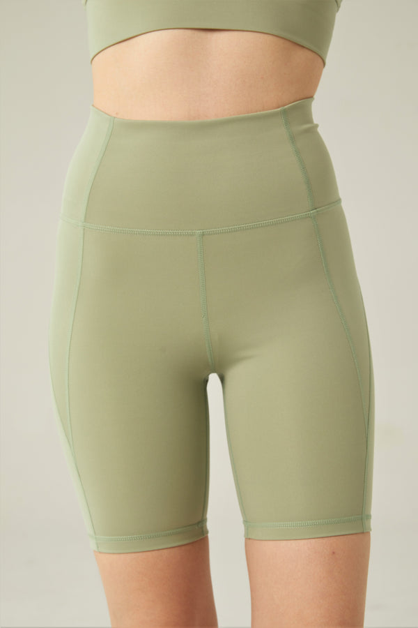 Fles - Avo Biker Shorts in Mint Green