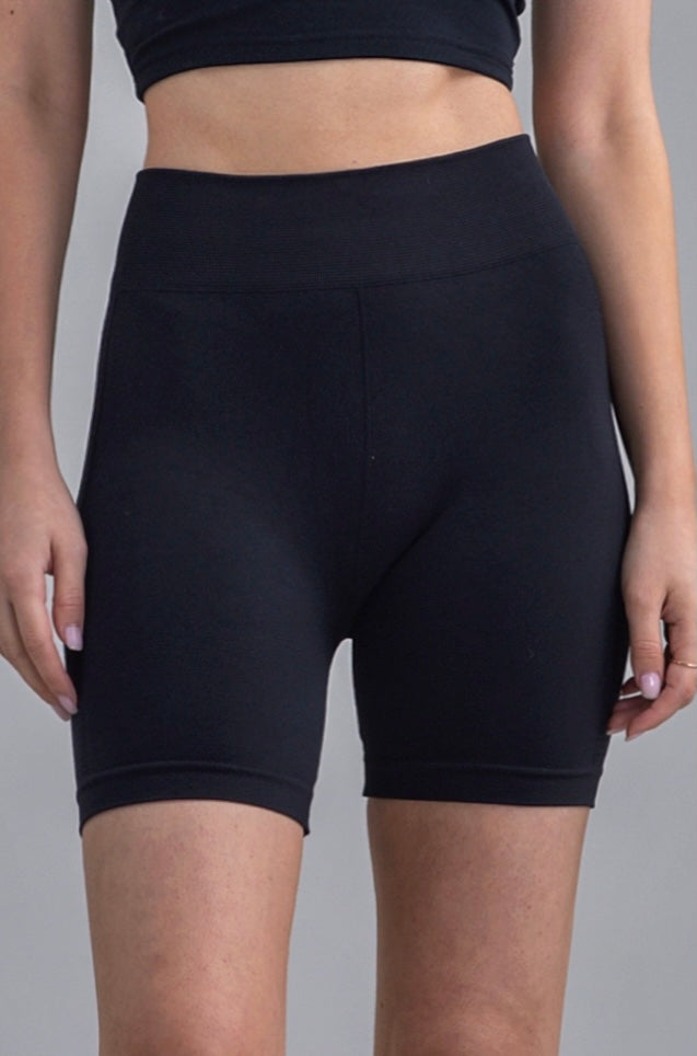 Nikibiki - Biker Shorts in Black